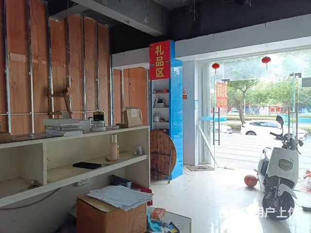 （51旺铺推荐）吉阳大道40平铺面出租另带90平套房出租 - 图片 4