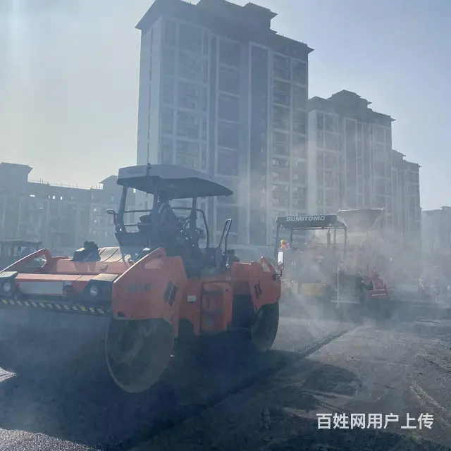 郑州道路沥青摊铺时的主要技术应用 - 图片 1