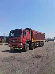 17年唐山个人户，7.8米豪沃自卸车，车况好