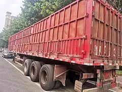 南阳隐形花栏侧翻半挂车 13米 富华桥 带轮胎