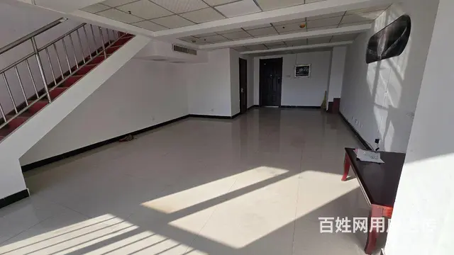 写字楼南户朝文博城，采光好，精装。 - 图片 4