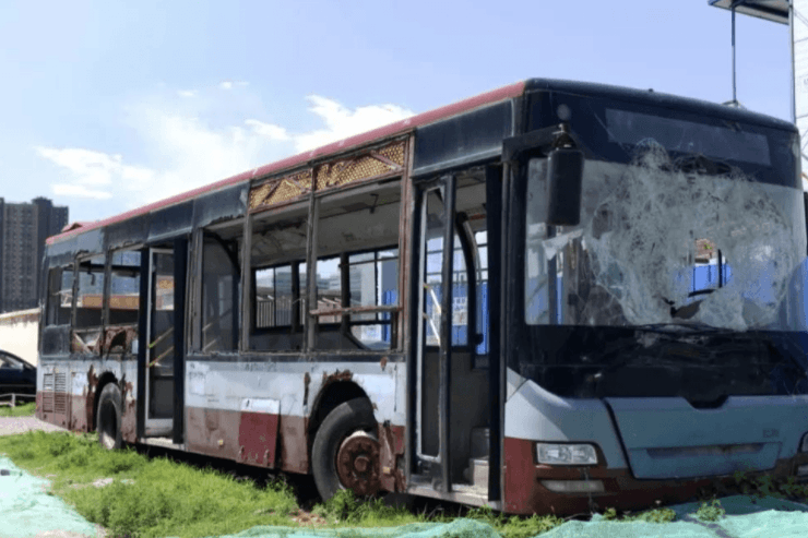 公交车报废高价回收