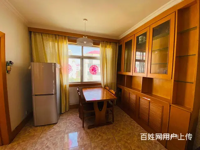 皇冠中区 四楼，带外开门草厦 - 图片 4