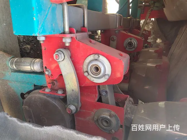 田老大四行玉米播种机 - 图片 4