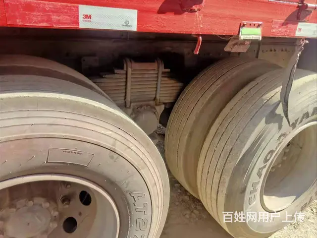 国四前四后八平板车340马力8米6货厢豪沃 - 图片 6