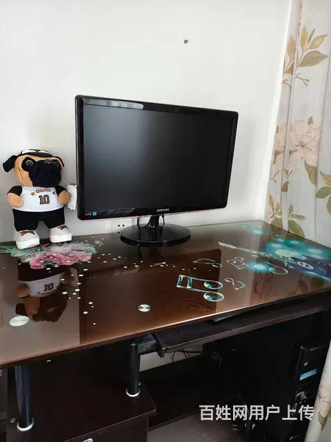 出售旧电脑 电脑桌子 大布熊玩具 - 图片 1