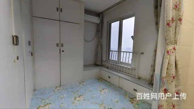 干净整洁，随时入住，朝阳一号4室2厅2卫1阳台 - 图片 3
