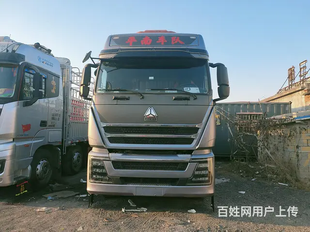 重汽豪沃9.6米 高栏，自动挡带液缓， 国6 - 图片 1