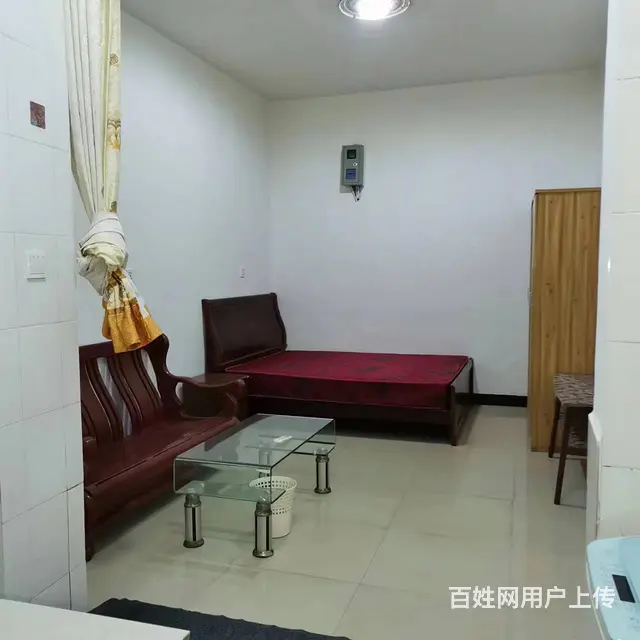 解放路大洋百货附近附近1室配套装修好家具家电齐全月租600 - 图片 1