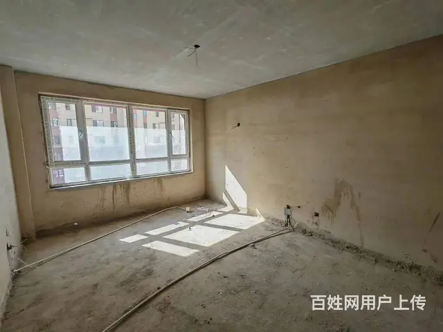 凌河湾御景苑，一中两室两厅毛坯房，10楼91平47万小税 - 图片 6