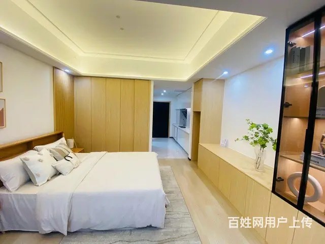 来捡漏新北环球港地铁口特价5千多全款23万采光无敌即买即用 - 图片 3