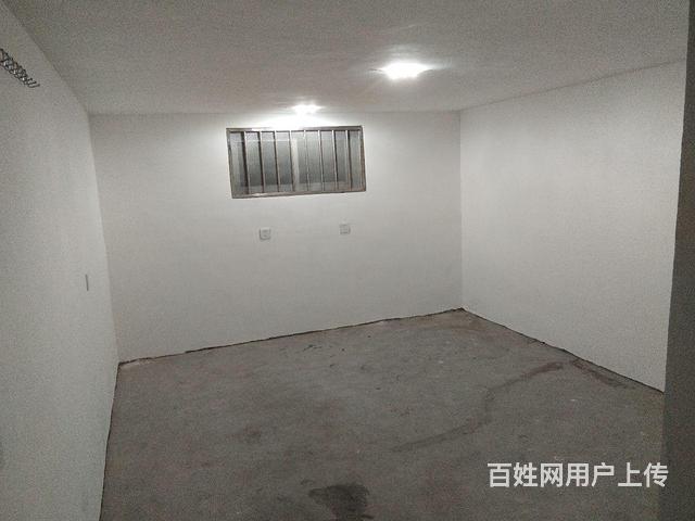 出租储藏室，可做仓库用。的图片