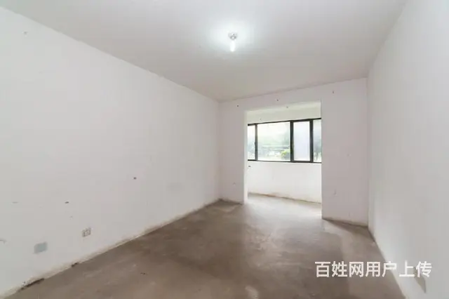 飞龙小學、中學天山花园1室，采光好，急售，满2年，有图为证 - 图片 1