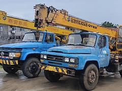 八吨东岳吊车