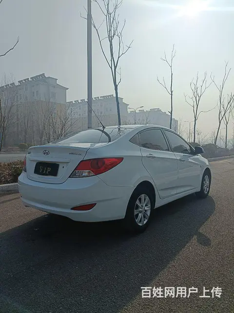 现代 瑞纳 2010款 瑞纳-三厢 1.4 手动 GLS 豪 - 图片 4