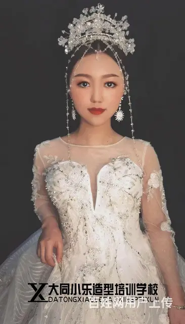 学化妆美甲纹绣来大同小乐 - 图片