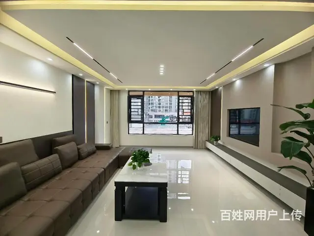 区政府对面兴隆佳园精装4室临街采光好停车方便小区平坦舒适 - 图片 1