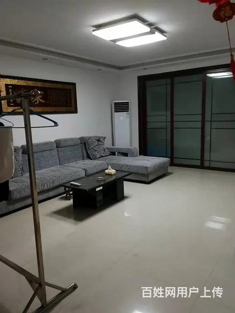 凤凰城4楼3室2厅2卫精装设施齐全1800元一月包物业 - 图片 1