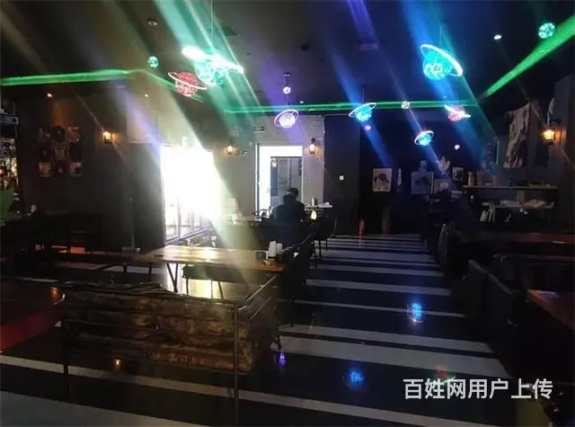 【同城搜铺网免费找店】万达对面120平酒吧转让 - 图片 2