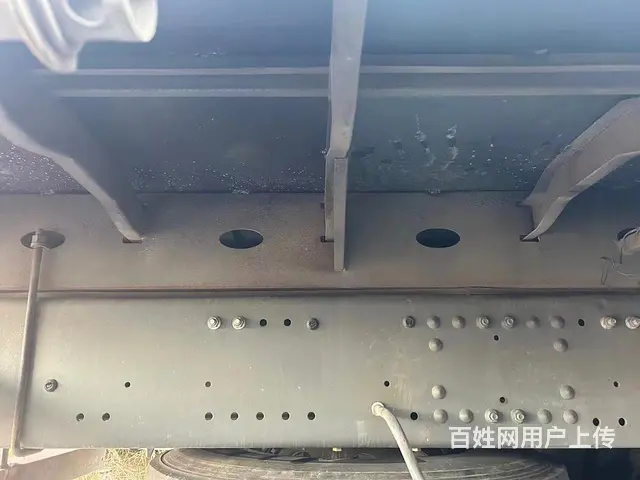 重汽豪沃9.6米 高栏，自动挡带液缓， 国6 - 图片 6