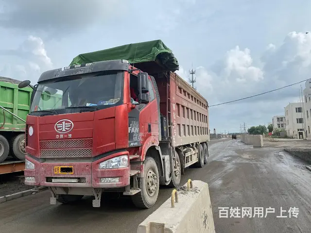 正在干活中，国五排放重型解放前四后八，个人户 - 图片 1