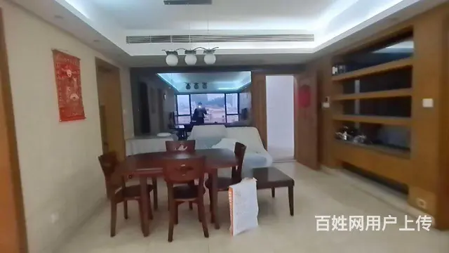 吉大 九洲钟学旁 景山一号 精装3房2卫 有车位 - 图片 1