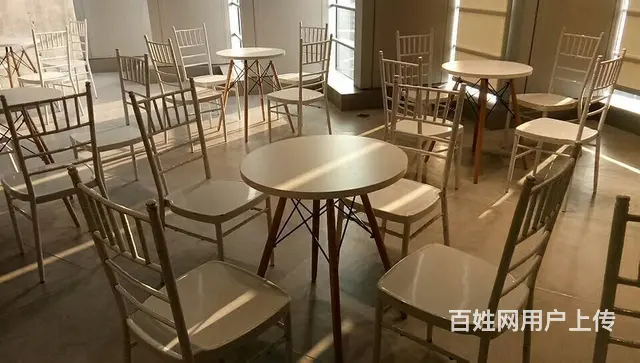 深圳出租指示牌一米线沙发茶几画架会议桌工位桌 - 图片 7