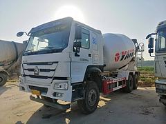 17年国五大14方后八轮亚特搅拌车 豪沃底盘 原版