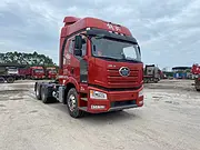 解放 牵引车