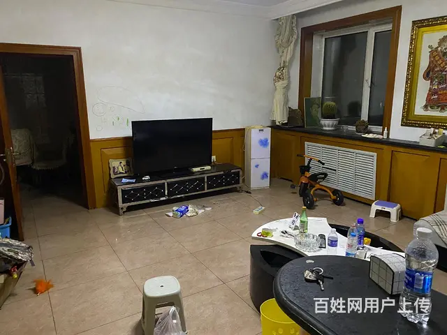 老式装修、屋子空三年了，租前收拾干净交，自来水公交公司道边那 - 图片 1
