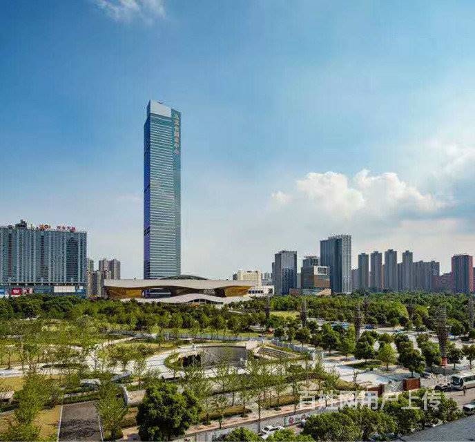 无锡国金中心写字楼出租丨办公室精装修带家具出租