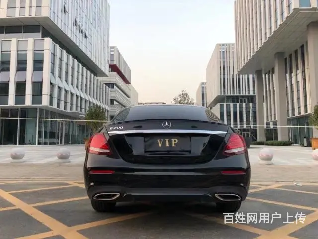 奔驰 奔驰E级 2018款 E 200 L 4MATIC 2 - 图片 1