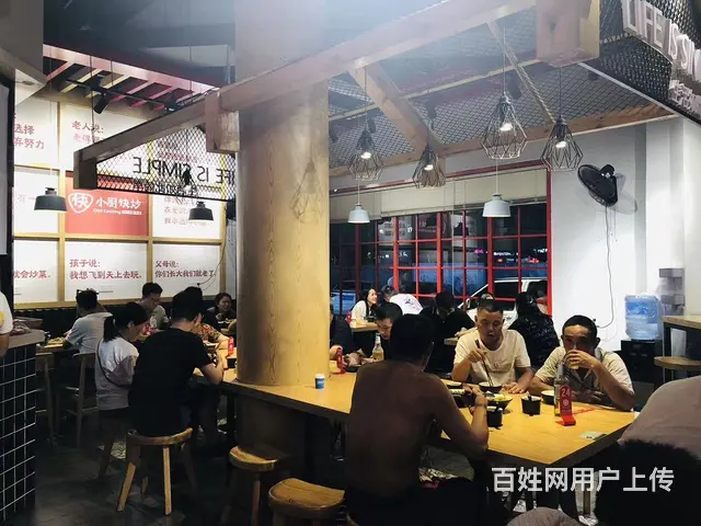 泉塘大型成熟小区与工厂围绕旁十字路口临街餐馆 - 图片 1