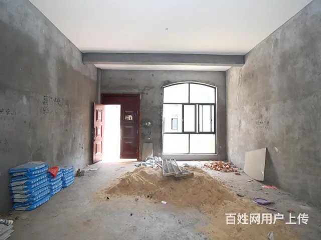 港龙上宾道联排别墅毛坯5房 带地下室花园 满两年单价6500 - 图片 1