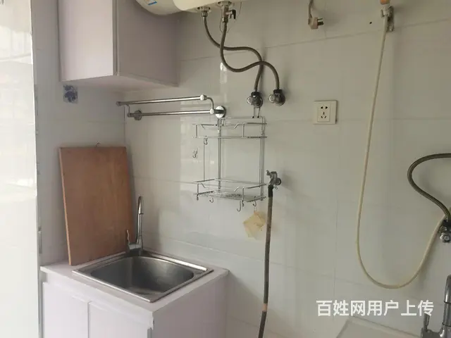八里铺转盘2楼2室一厅70平带家电年付5500 - 图片 1