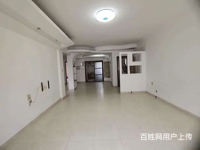 吉大 度假村旁 海湾东苑 新装电梯4房  南北通透 - 图片 1