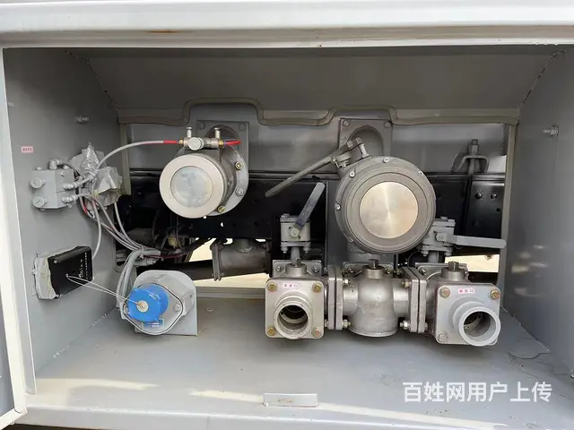 伊春东风小型加油车8吨拉油车厂家包上户 - 图片 7