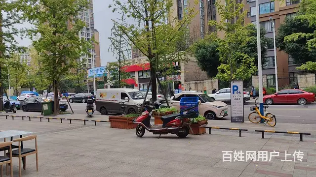 店铺位于宜宾临港邦泰社区北区，繁华地段，面积45平，店内精装 - 图片 4