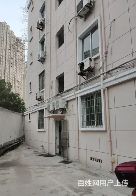 校园内宿舍，安全环境优美，交通便利 - 图片 1