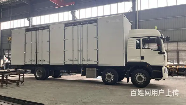 重汽豪沃9.8米小三轴雷管炸药厢式运输车厂家订制价格 - 图片 6
