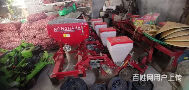 农哈哈玉米播种机4条腿的加大肥料箱 - 图片 2