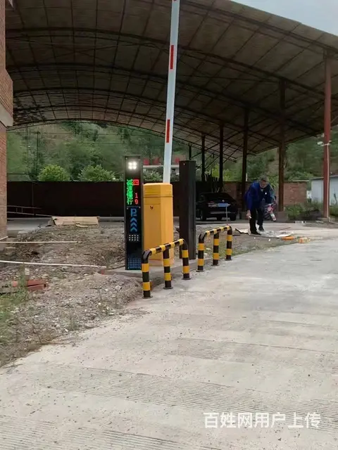 广州停车场自动识别道闸系统维修门岗电动门起落杆定制 - 图片 3