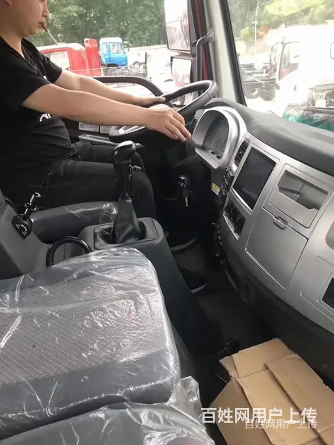 国六大运后八轮平板拖车 平板运输车 可加货箱 - 图片 3