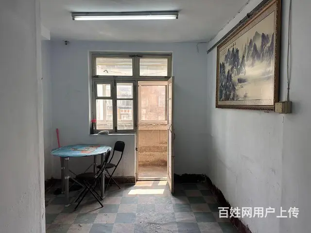 市中心大润发附近，3楼，一室简装， - 图片 6