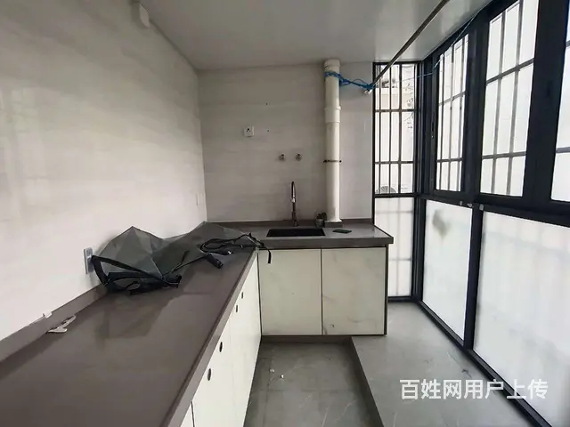 御景山旁 新天地大厦  全新1房1厅 家电齐全 拎包入住 - 图片 2