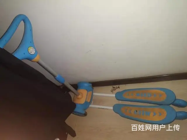 滑滑车剪刀车带灯儿童 - 图片