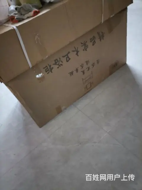 实木浴室柜，陶瓷洗脸盆 - 图片 1