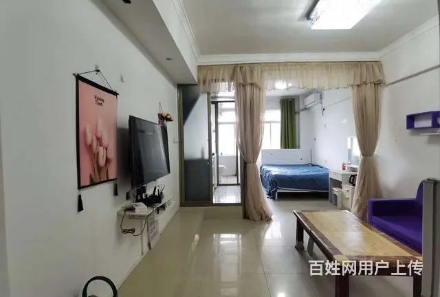拱北关口龙城大厦电梯精装大公寓出租，租价1700，近关口 - 图片 1