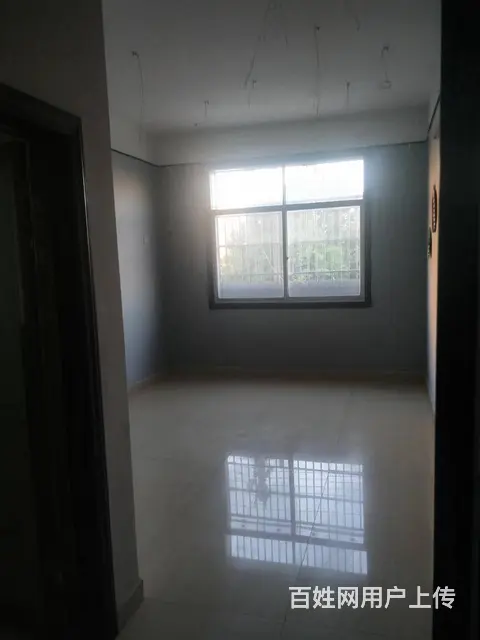 出租蕲春齐昌大道临街门面，精装设施齐全有停车场，周围三所学校 - 图片 5