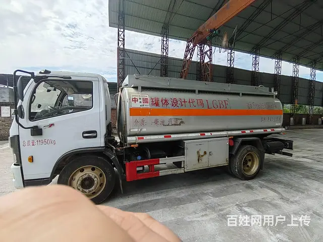 20年东风油罐车 福瑞卡  8吨 双仓双联泵 - 图片 3
